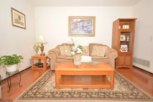 40 Giles Biondi Ct, Bound Brook, NJ 08805 - Photo 2