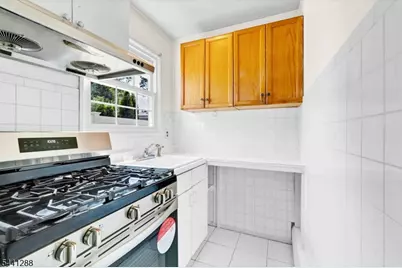 111 Walton Ave, Union Township, NJ 07083 - Photo 40