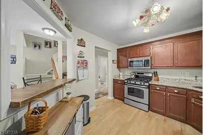 42 Hickory Way, Mount Arlington, NJ 07856 - Photo 10