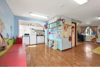 188 Washington Ave, Nutley, NJ 07110 - Photo 8