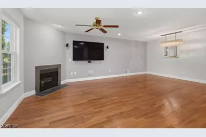 8 Ashley Ct, Franklin Township, NJ 08873 - Photo 10