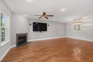 8 Ashley Ct, Franklin Township, NJ 08873 - Photo 10