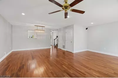 8 Ashley Ct, Franklin Township, NJ 08873 - Photo 12