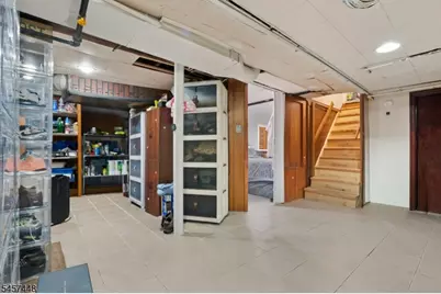 379 Chamberlain Ave, Paterson, NJ 07502 - Photo 38