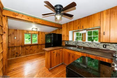 12 Hillcrest Ave, Andover Township, NJ 07860 - Photo 2