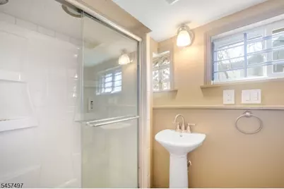 466 Beardsley Ave, Bloomfield, NJ 07003 - Photo 26