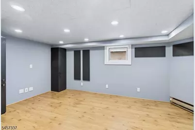 33 Franklin Ave, Clifton, NJ 07011 - Photo 22