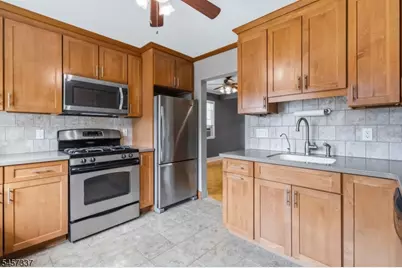 33 Franklin Ave, Clifton, NJ 07011 - Photo 14