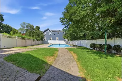 251 W Midland, Paramus, NJ 07652 - Photo 32