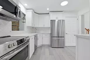 251 W Midland, Paramus, NJ 07652 - Photo 10