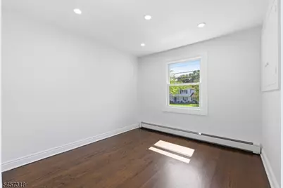 251 W Midland, Paramus, NJ 07652 - Photo 16