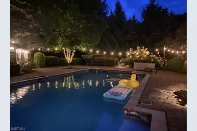 17 Spring Lake Dr, Chester, NJ 07931 - Photo 2