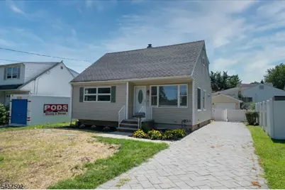 13 Windbeam Rd, Riverdale, NJ 07457 - Photo 2