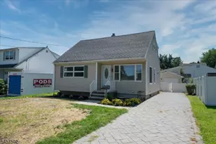 13 Windbeam Rd, Riverdale, NJ 07457 - Photo 2