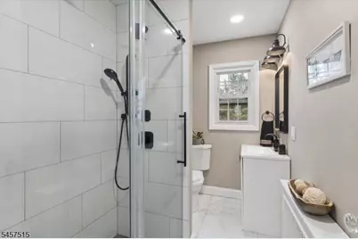 235 River Dr, Elmwood Park, NJ 07407 - Photo 16