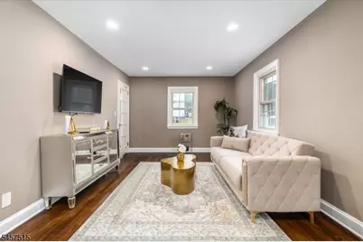 235 River Dr, Elmwood Park, NJ 07407 - Photo 8