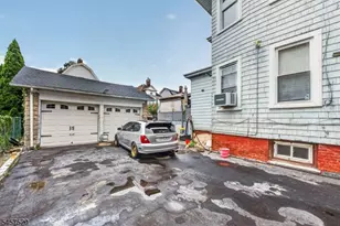 760 Parker St, Newark, NJ 07104 - Photo 32