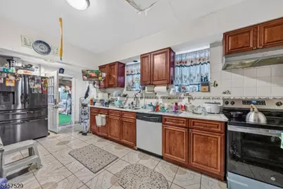 760 Parker St, Newark, NJ 07104 - Photo 16