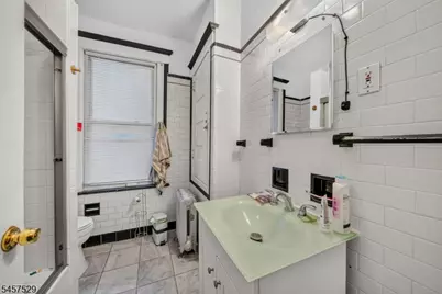 760 Parker St, Newark, NJ 07104 - Photo 24