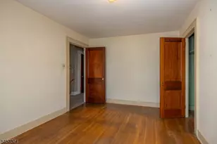 13 Liberty St, Irvington, NJ 07111 - Photo 6
