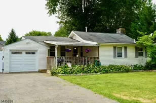 19 Seminole Ave, Parsippany, NJ 07034 - Photo 2