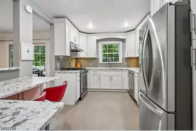 6 Gordon Pl, New Providence, NJ 07974 - Photo 8