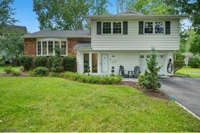 6 Gordon Pl, New Providence, NJ 07974 - Photo 2