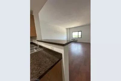 1 Carriage City Plz #1203, Rahway, NJ 07065 - Photo 4