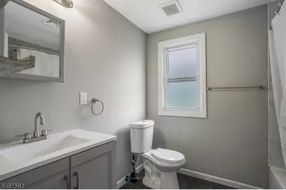 16 Pleasant Ave, Belleville, NJ 07109 - Photo 18