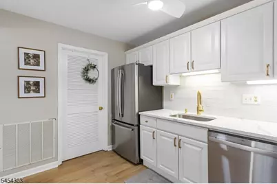 314 Cambridge Dr, Butler, NJ 07405 - Photo 14