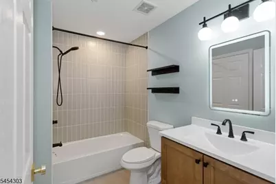 314 Cambridge Dr, Butler, NJ 07405 - Photo 22