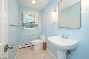 4 Fern Ct, Roxbury Township, NJ 07836 - Photo 10