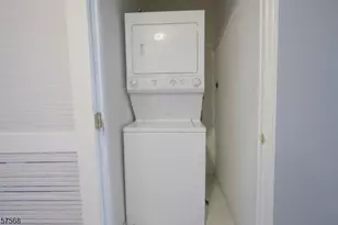 372 Bramhall Ave, Jersey City, NJ 07304 - Photo 8