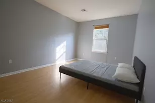 372 Bramhall Ave, Jersey City, NJ 07304 - Photo 10