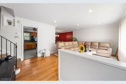 425 Adrianne Ct, Orange, NJ 07050 - Photo 4