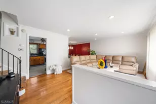 425 Adrianne Ct, Orange, NJ 07050 - Photo 4