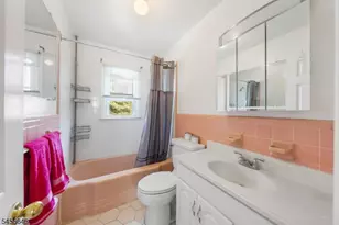 425 Adrianne Ct, Orange, NJ 07050 - Photo 16