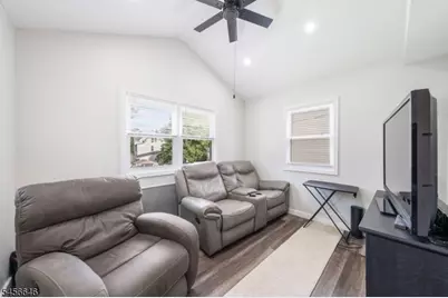 425 Adrianne Ct, Orange, NJ 07050 - Photo 10