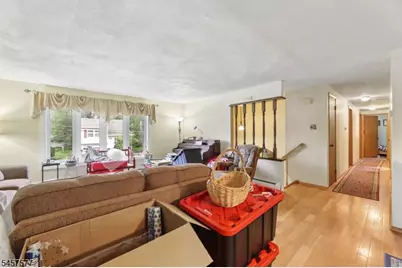 15 Garfield Rd, Parsippany, NJ 07054 - Photo 4