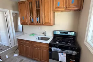924 Monroe Ave, Elizabeth, NJ 07201 - Photo 8