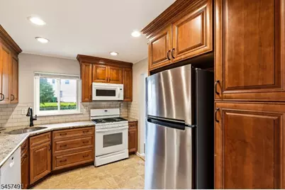 610 Academy Ter, Linden, NJ 07036 - Photo 12