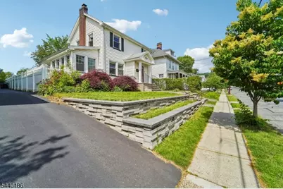 34 Cypress St, Millburn, NJ 07041 - Photo 4