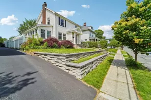 34 Cypress St, Millburn, NJ 07041 - Photo 4