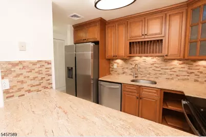 7430 Kennedy Blvd Unit #406, North Bergen, NJ 07047 - Photo 4