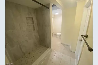 5 Otis Pl, Wayne, NJ 07470 - Photo 10