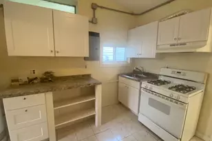 5 Otis Pl, Wayne, NJ 07470 - Photo 2