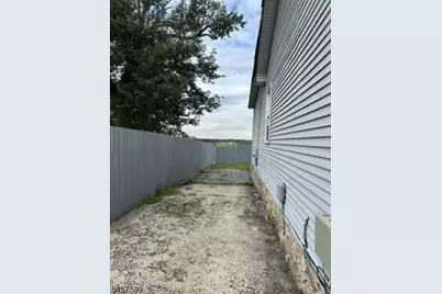 216 Hillcrest Ave, Old Bridge Township, NJ 08879 - Photo 16