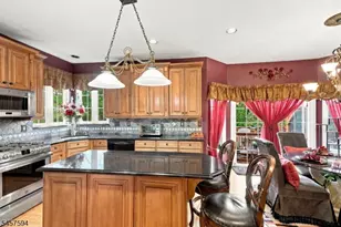 1002 Valerie Pl, Greenwich Township, NJ 08886 - Photo 20
