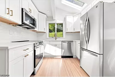 70 Main St, Peapack Gladstone Boro, NJ 07977 - Photo 8