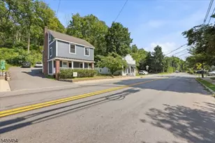 70 Main St, Peapack Gladstone Boro, NJ 07977 - Photo 2